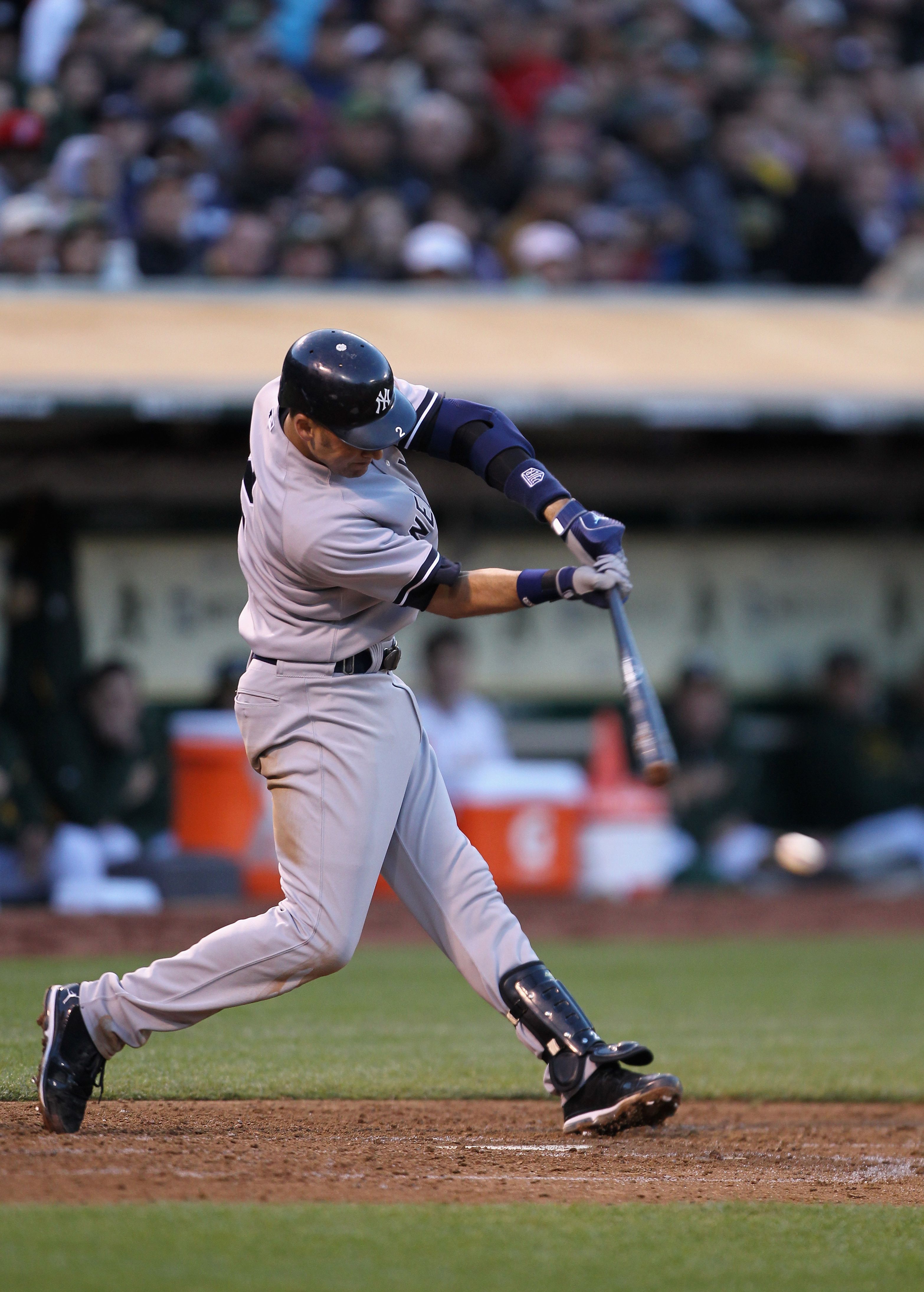 Jeter Takes On-Field Batting Practice For 1st Time Since Season Was Cut  Short - CBS New York