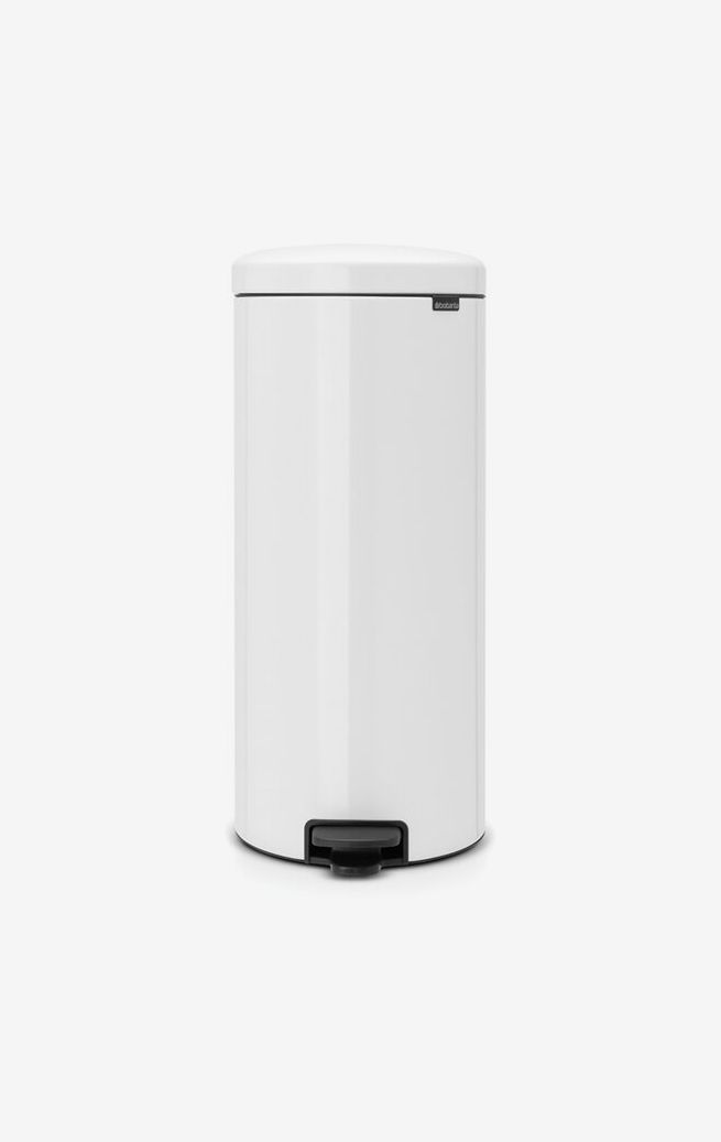 Super Random But… What is the BEST Trash Bin for a Standard 13