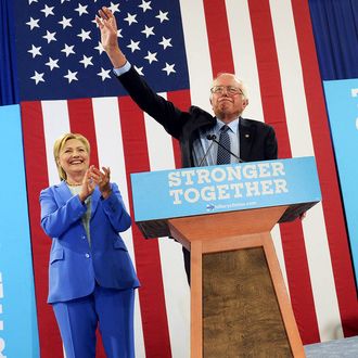 Bernie Sanders Campaigns With Hillary Clinton In New Hampshire