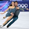 Laurence Fournier Beaudry (L) and France's Guillaume Cizeron