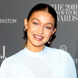 gigi hadid teeth