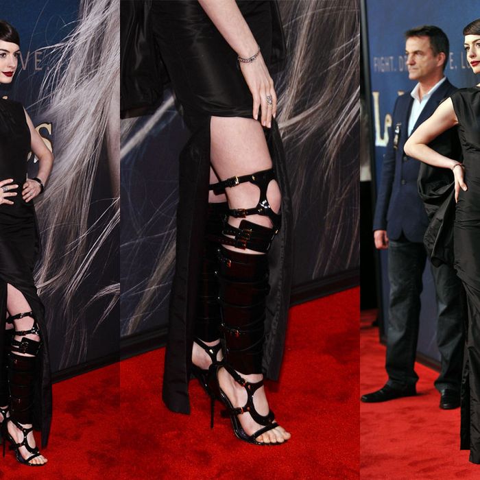 Anne Hathaway's Vegan Tom Ford Boots: Zooming In