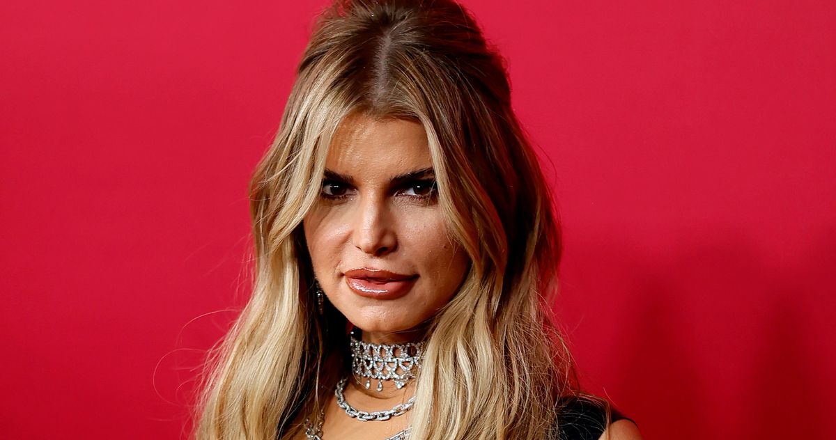 Jessica Simpson Is Dating Younger Men, Too