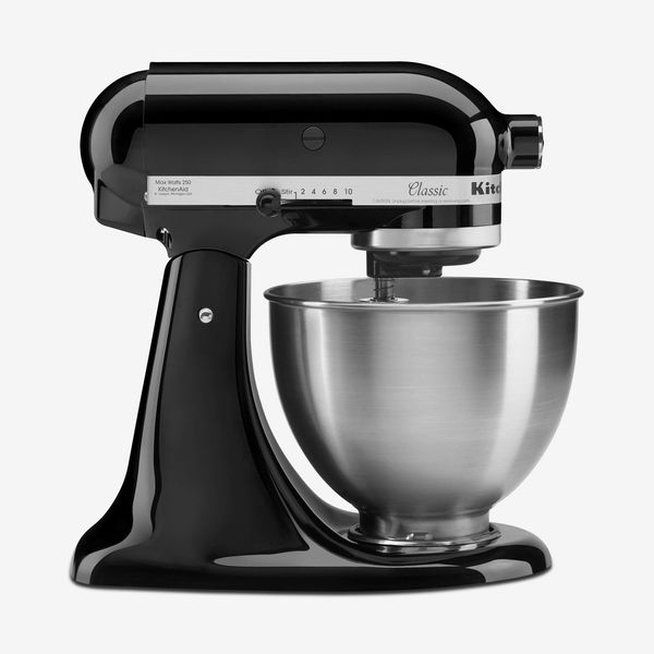 KitchenAid Classic Series 4.5 Quart Tilt-Head Stand Mixer