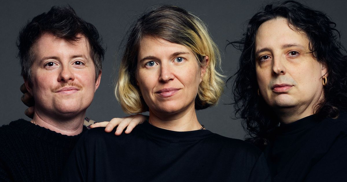 The Brooklyn Power Throuple Making Space for a Baby - Vimarsana News