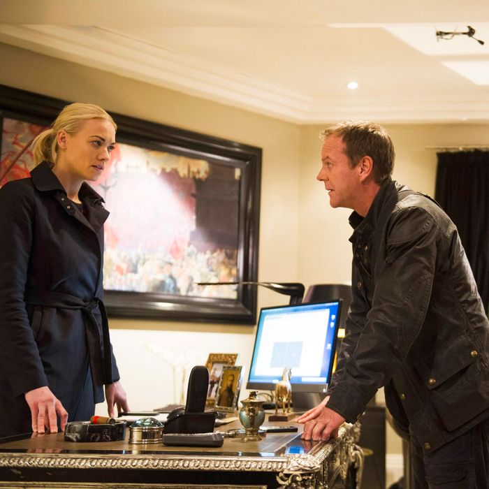 24: LIVE ANOTHER DAY: Jack (Kiefer Sutherland, R) and Kate (Yvonne Strahovski, L) search for information to locate Cheng in the "10:00 PM - 11:00 AM" Event Series Finale episode of 24: LIVE ANOTHER DAY airing Monday, July 14 (9:00-10:00 PM ET/PT) on FOX. ©2014 Fox Broadcasting Co. Cr: Daniel Smith/FOX