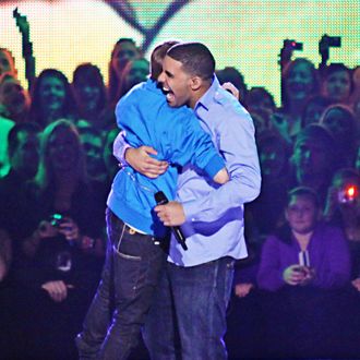 Justin Bieber and Drake perform duet at the Juno Music Awards in St Johns, Newfoundland. Justin performed his new hit 'Baby' and Drake surprised the crowd by performing alongside the teen sensation.
<P>
Pictured: Justin Bieber and Drake
<P>
<B>Ref: SPL173500 190410 </B><BR/>
Picture by: R Chiang / Splash News<BR/>
</P><P>
<B>Splash News and Pictures</B><BR/>
Los Angeles:	310-821-2666<BR/>
New York:	212-619-2666<BR/>
London:	870-934-2666<BR/>
photodesk@splashnews.com<BR/>
</P>