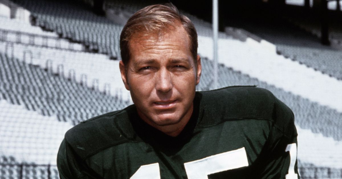 Bart Starr's back injuries due to 'brutal' hazing beating, says wife, Green Bay Packers