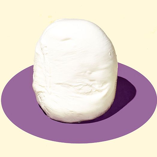 又甜又香，总是新鲜得惊人。Casa Della Mozzarella，贝尔蒙特亚瑟大道604号东187街;718-364-3867;9美元一磅。