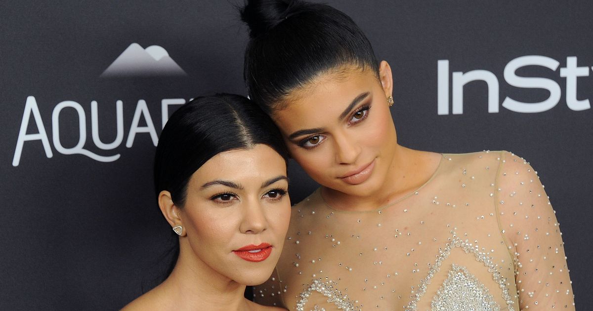 Kylie Jenner Commandeers Kourtney’s iPhone for Online Dating High Jinks
