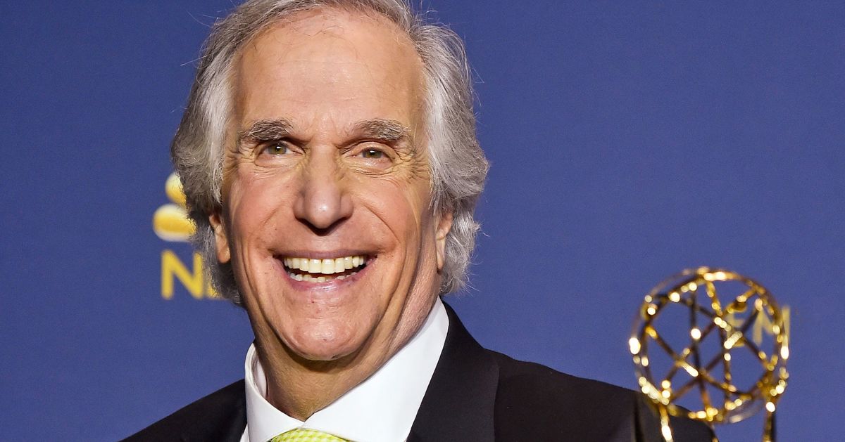 亨利溫克勒 (Henry Winkler) 談論首次贏得艾美獎：“感覺難以置信！”