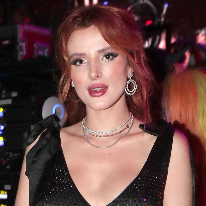Bella Thorne.