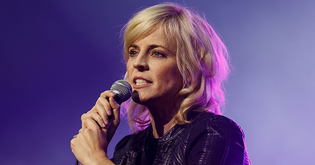 在瑪麗亞·班福德（Maria Bamford）的脫口秀中，面對噩夢非常有趣