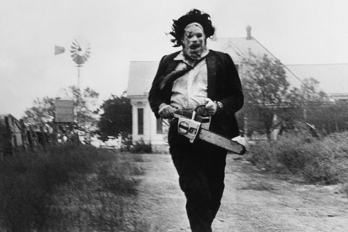 ee6e782e84f6def4e036000e79f3e5aff1-17-leatherface-movie.rhorizontal.w700.jpg