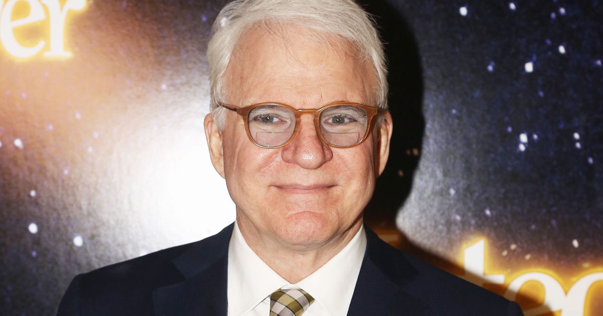 史蒂夫·馬丁（Steve Martin）真的希望您知道他是史蒂夫·馬丁（Steve Martin）即使戴著口罩