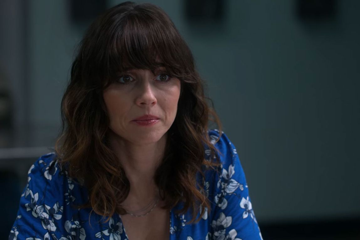 The 'Dead to Me' Series Finale Gutted Linda Cardellini – The