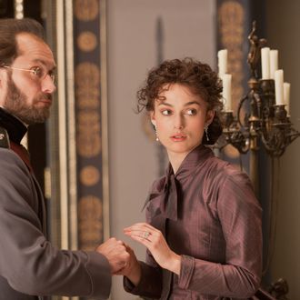 Jude Law (L) stars as Alexei Karenin and Keira Knightley (R) stars as Anna in Joe Wright’s ANNA KARENINA, a Focus Features release.