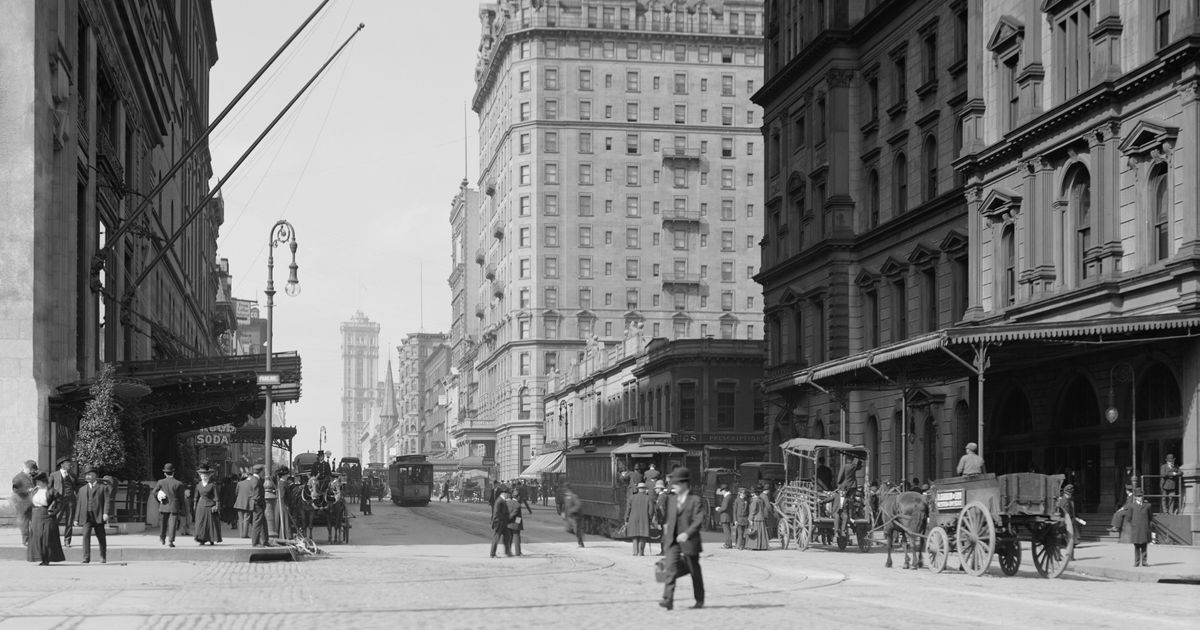 An Interactive History of 42nd St.'s Dramatic Transformation