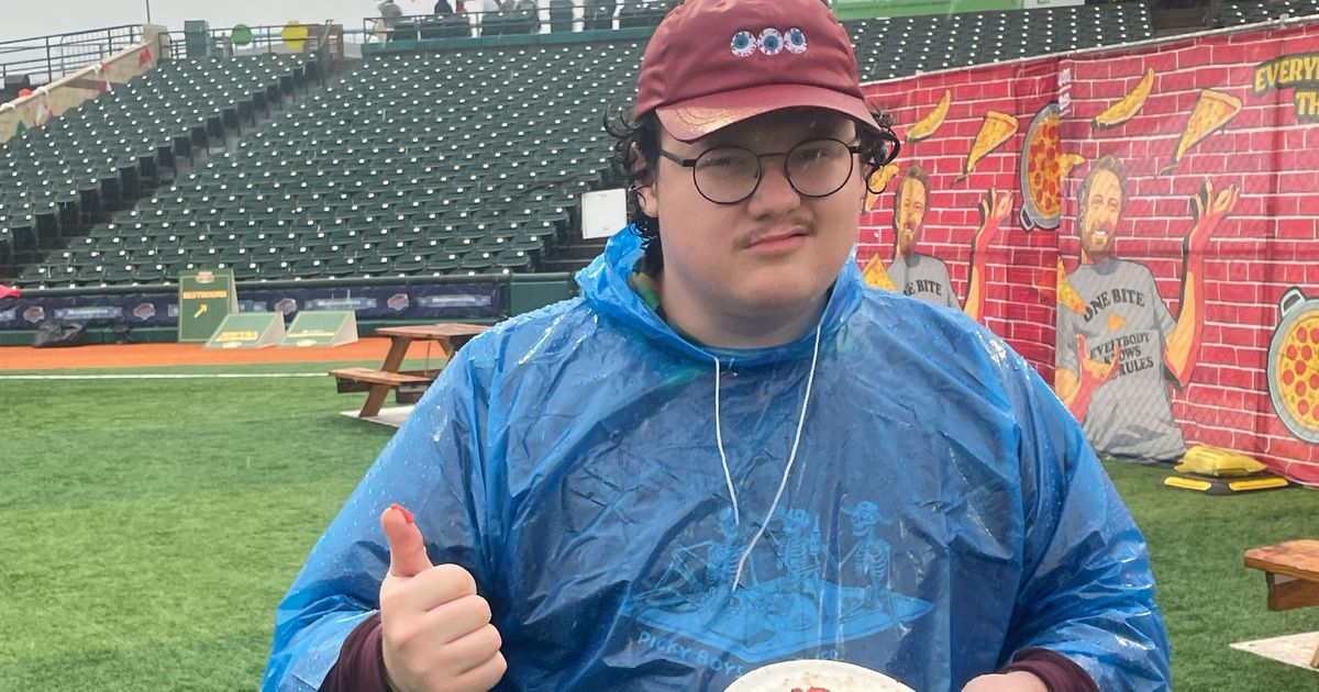 Dave Portnoy’s Fans Brave the Rain at ‘One Bite’ Pizza Fest