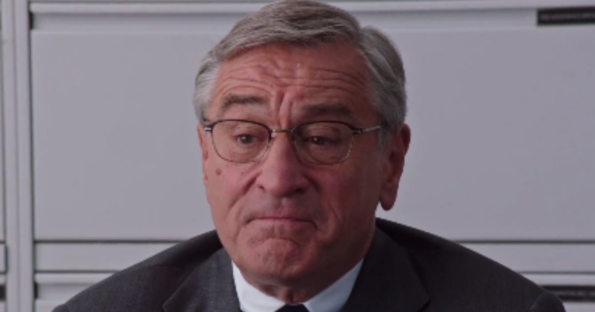 Robert De Niro Is the Best Intern in The Intern