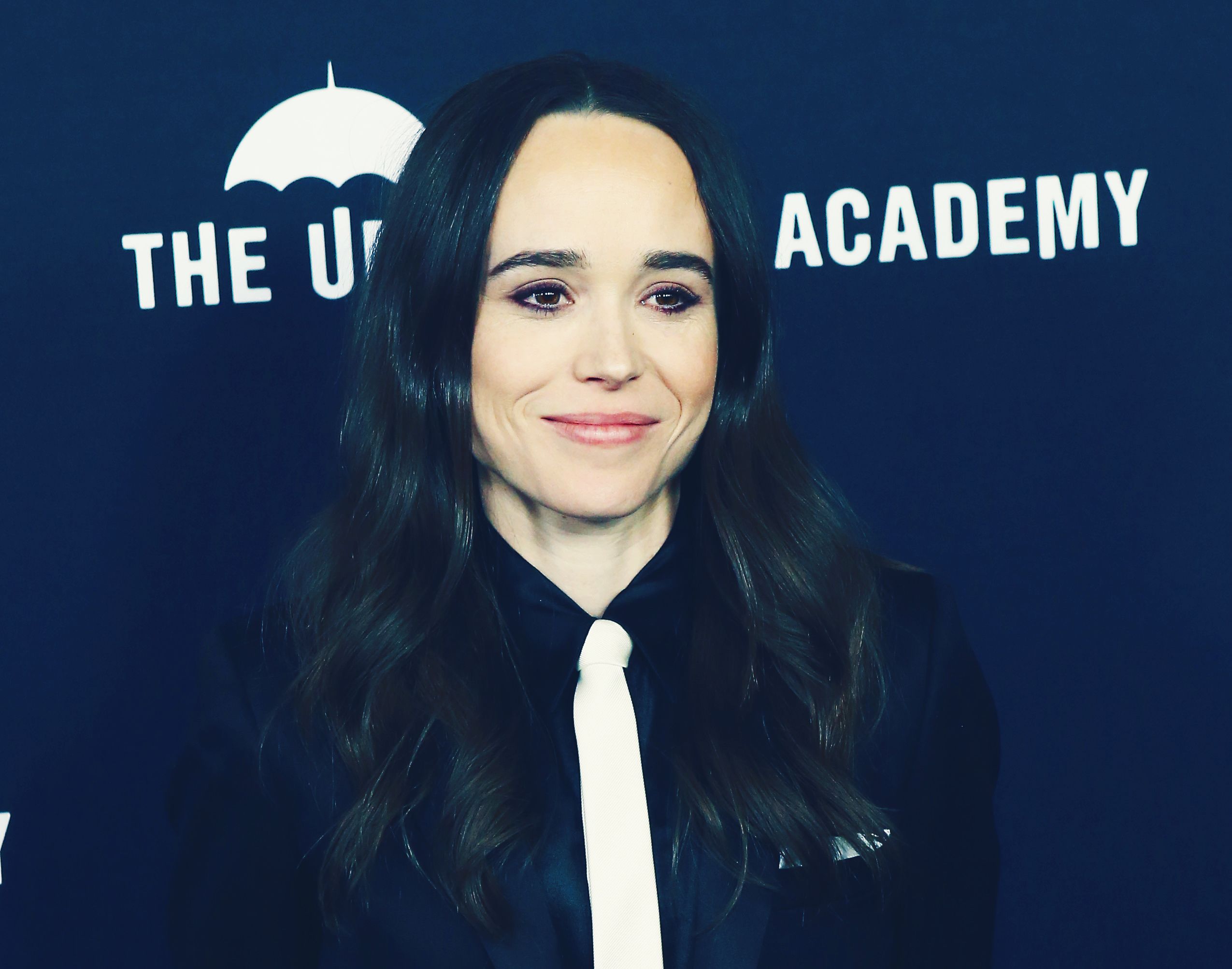 2550px x 2006px - Ellen Page Says Hollywood Pressured Her to Stay in Closet