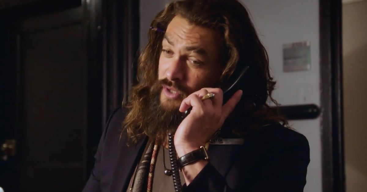 ジェイソン・モモアはこれで顔にベック・ベネットをパンチしますSNLプロモーション
