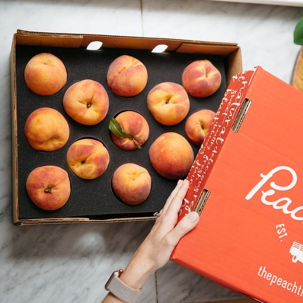 Peach Truck Home Delivery - Fresh Box of 13 Peaches