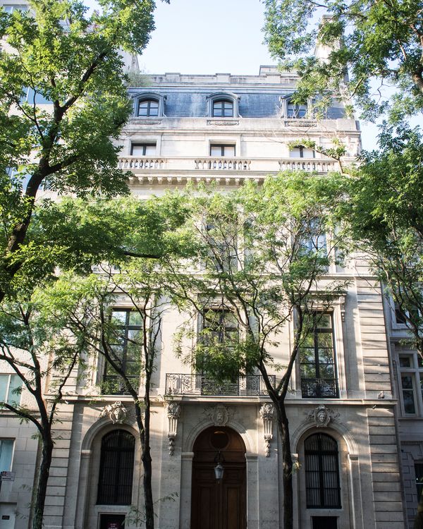 Jeffrey Epstein's Townhouse and Its Strange, Sinister Decor