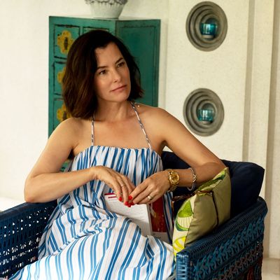 【Saltyビスケット】Louis Vuitton Where Can You Get Parker Posey's 'White Lotus' LV Pill Case?