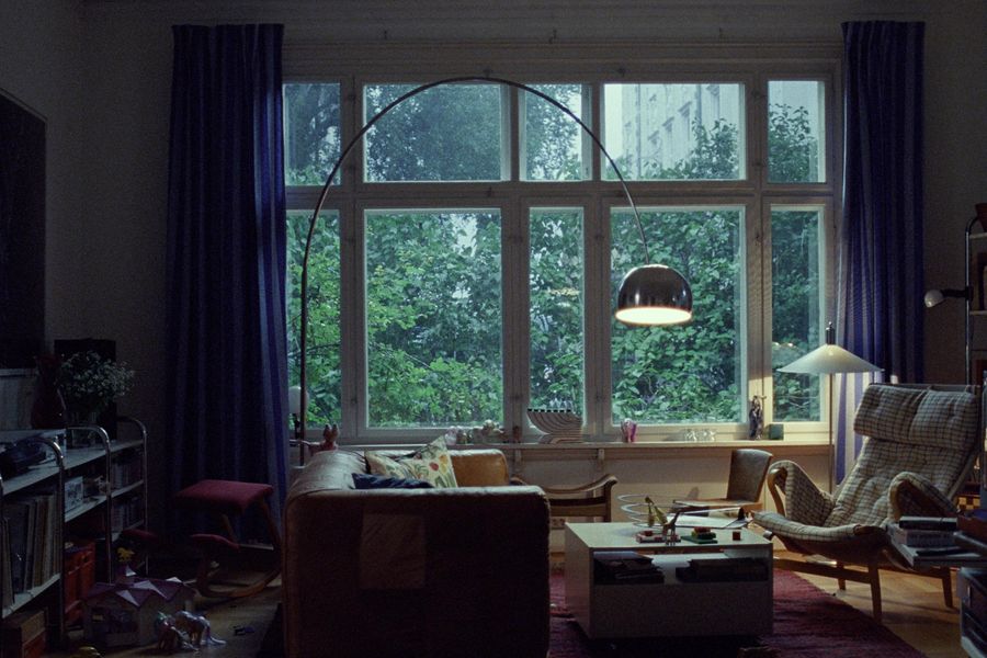 <em>Sentimental Value</em> Is an Excellent Lamp Movie