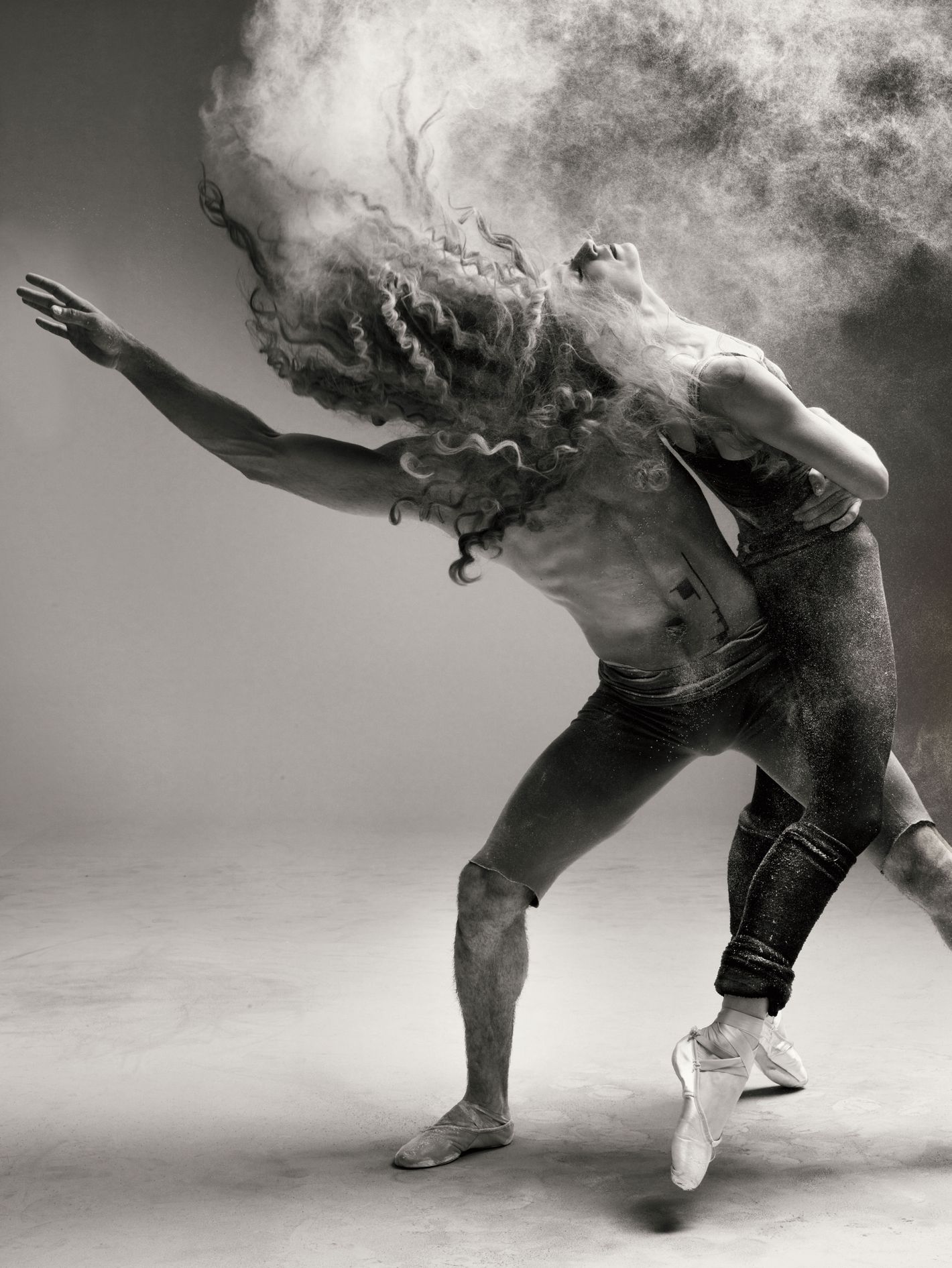 Страшный танец. Страшный танец. Пугающие танцы. Танцор буто. Креативный танец.