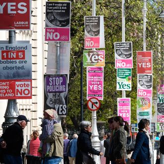 Posters in Dublin urging passerby to either vote Yes or No.