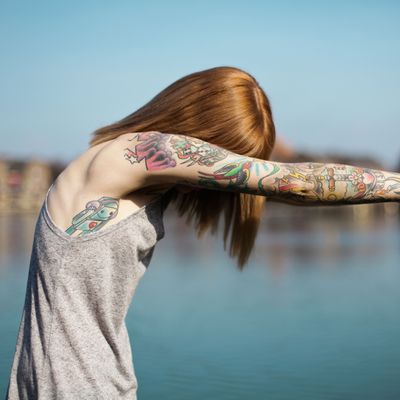 Grey Ink 3d Awesome Alien Woman Face Tattoo – Truetattoos