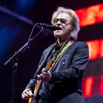 Oh-oh, Here Daryl Hall Comes to Curse Out Yacht Rock