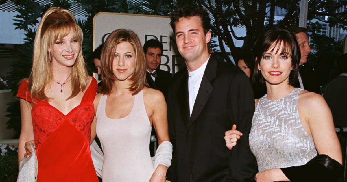 Matthew Perrys Book on Dating Julia Roberts, Friends Cast image image