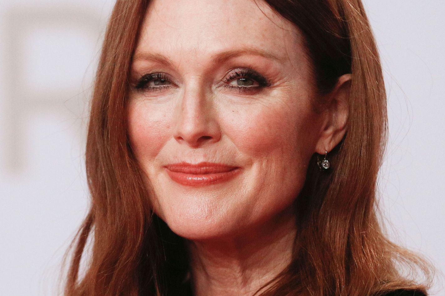 Julianne Moore [Profiles] • Instagram, Twitter, TikTok | Foller