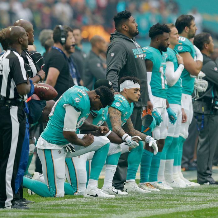 National anthem protests: NFL owners consider new rule - Sports Illustrated