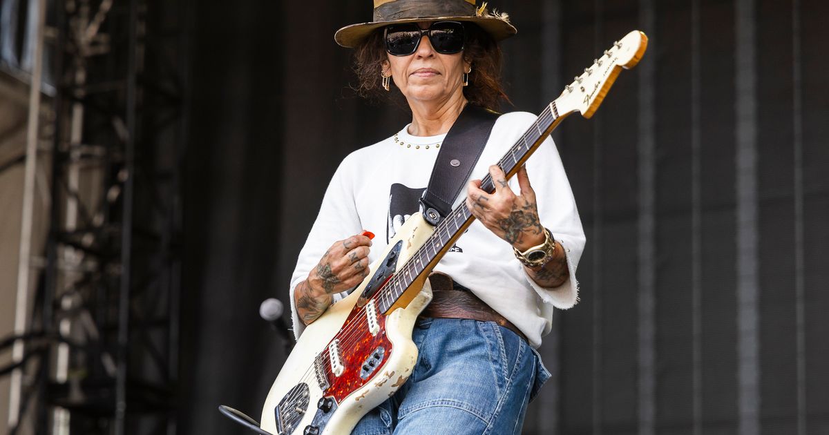 Linda Perry Approves of That 'Beez in the Trap' Mash-up