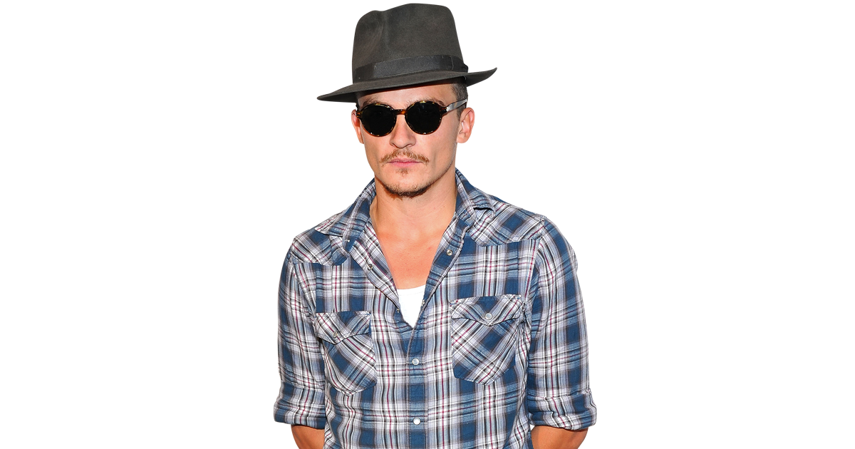 故郷ブラックオプスのルパートの友人と尻をマンディ・パティンキンと比較する