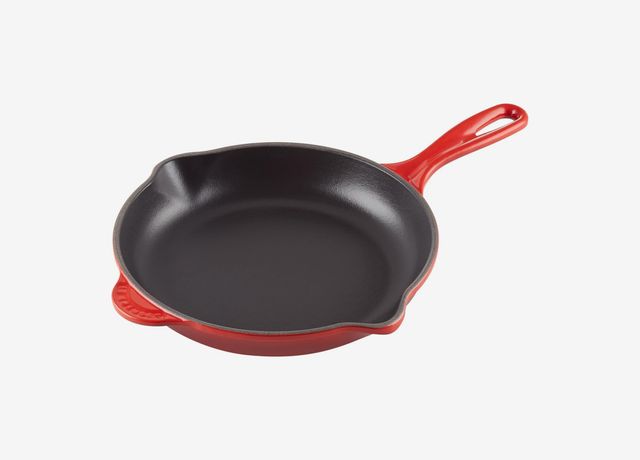 Le Creuset Classic Cast Iron Handle Skillet, 9", Cerise