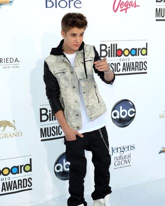 Celebs arrive at the 2012 Billboard Music Awards held at the MGM Grand Garden Arena on May 20, 2012 in Las Vegas, Nevada-Pictured: Justin Bieber