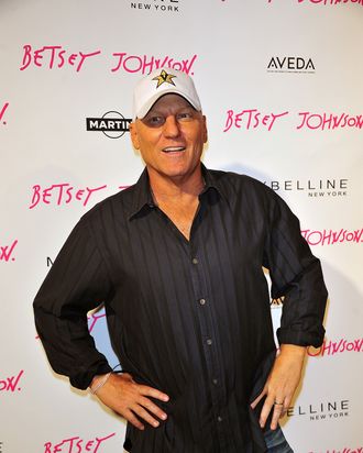 Locura Hamburguesa frontera Steve Madden Cast in Movie About His Own Fraud Case