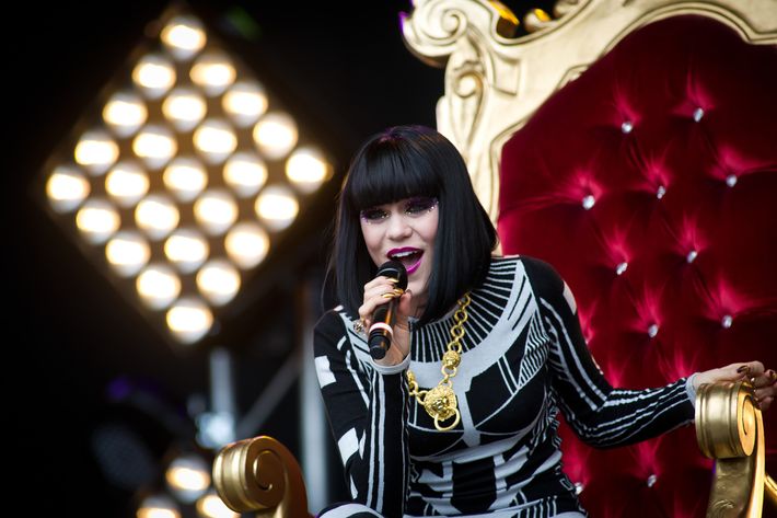 GLASTONBURY, ENGLAND - JUNE 25: Jessie J performs live on the other stage during the Glastonbury Festival at Worthy Farm, Pilton on June 25, 2011 in Glastonbury, England. The festival, which started in 1970 when several hundred hippies paid 1 GBP to attend, has grown into Europe's largest music festival attracting more than 175,000 people over five days.  (Photo by Ian Gavan/Getty Images)