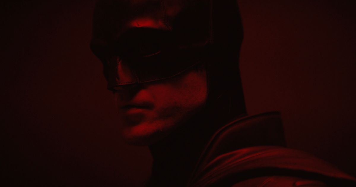 Watch Robert Pattinson S Batsuit In The Batman First Look