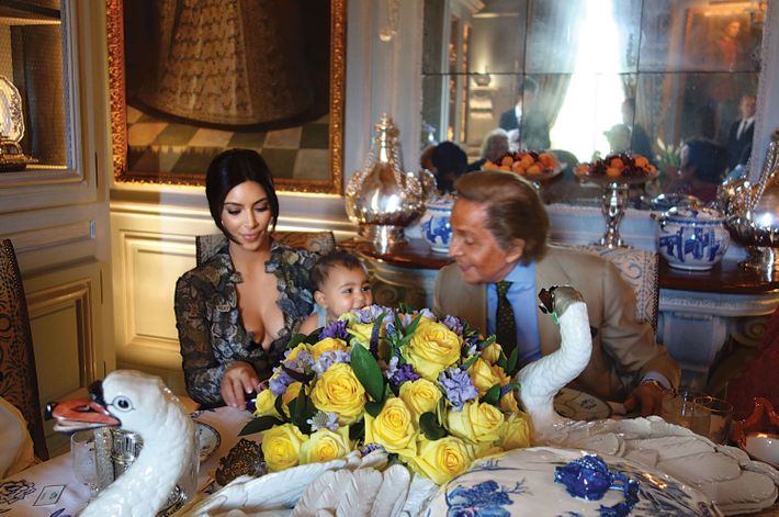 See Photos From 4 Decades Of Valentino S Dinner Parties