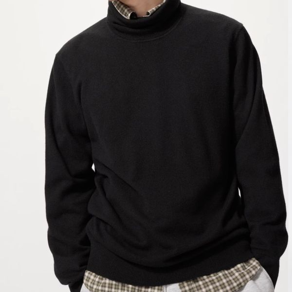 Uniqlo Cashmere Turtleneck Sweater