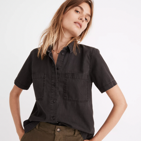 Madewell Denim Short-Sleeved Button-Up Shirt in Lunar Wash