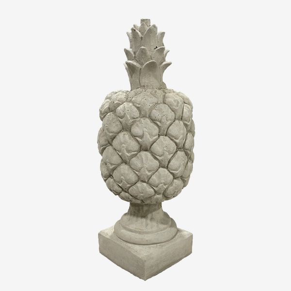 Kenneth Lynch & Sons Classic Pineapple Finial