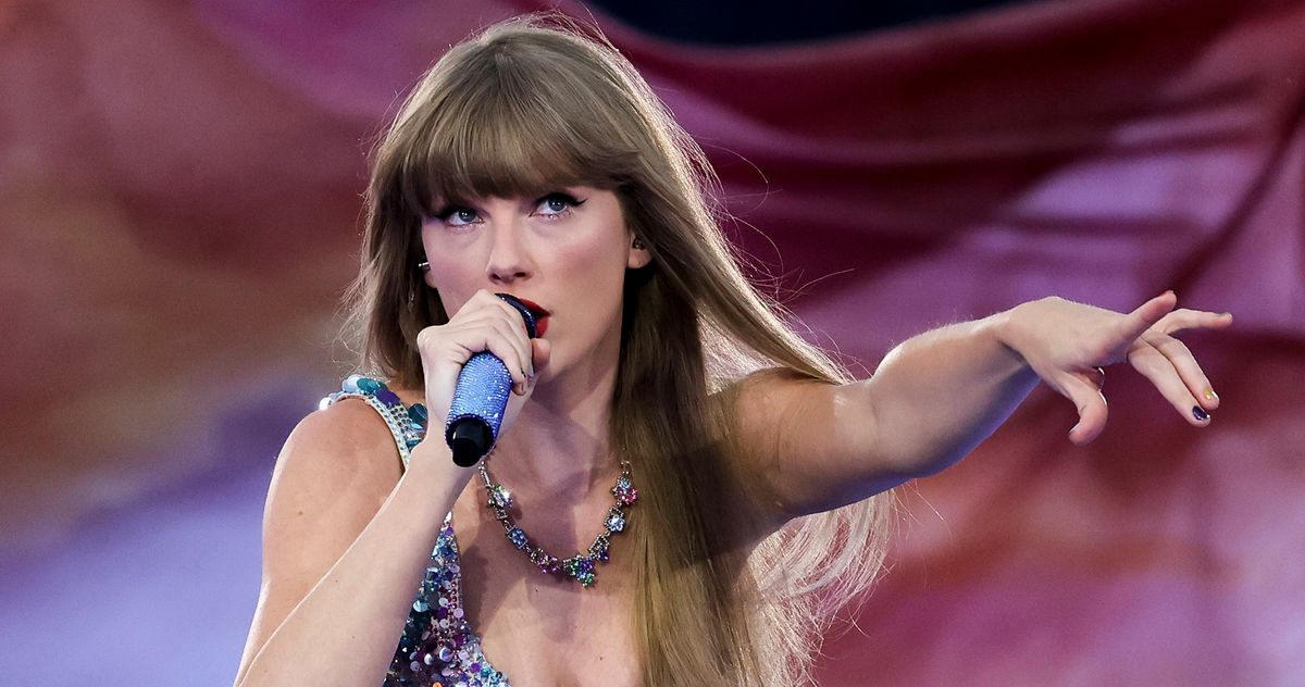 Fans of singer Taylor Swift were outraged on Nov. 15 when