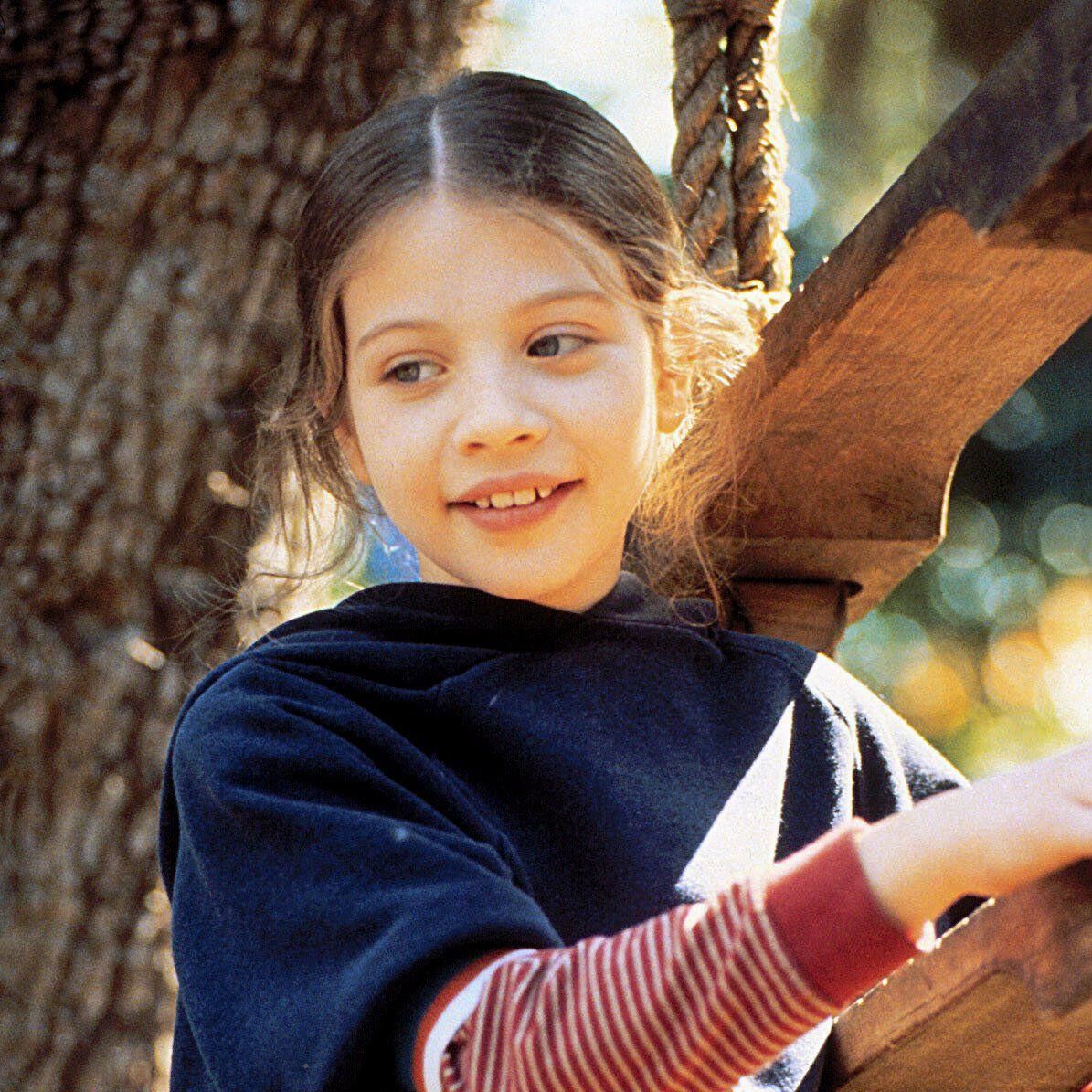 Life Growing Up As a Child Star With Michelle Trachtenberg, image size:1195x1195